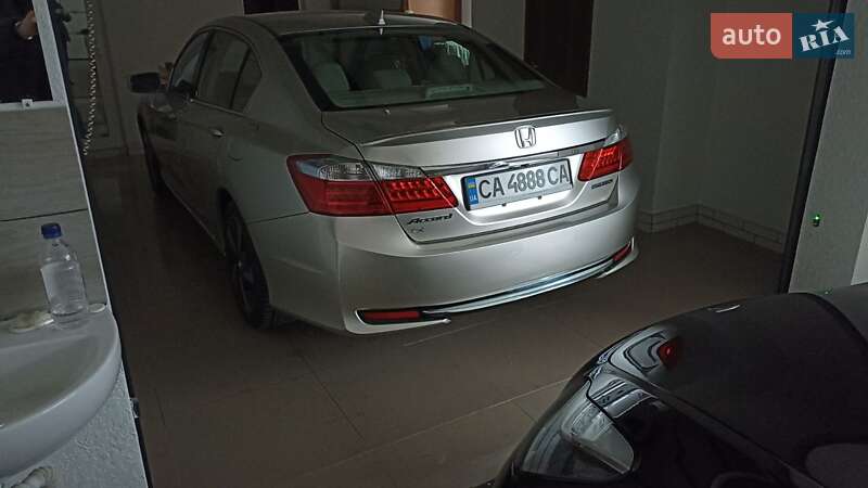 Седан Honda Accord 2014 в Умани