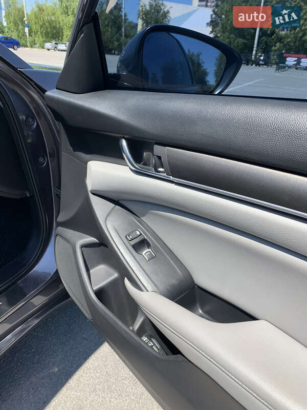 Седан Honda Accord 2018 в Запорожье