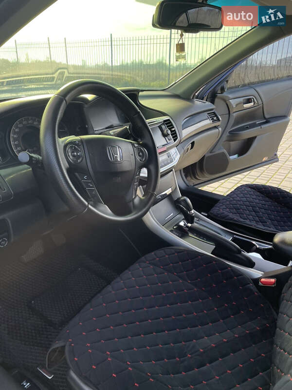 Седан Honda Accord 2013 в Одесі
