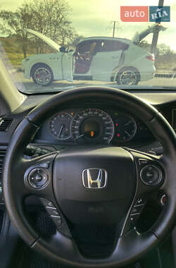 Седан Honda Accord 2013 в 
