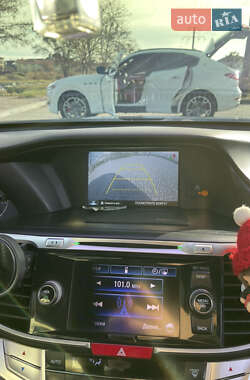 Седан Honda Accord 2013 в 