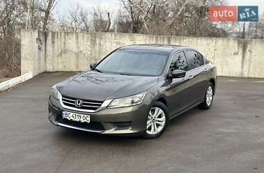 Седан Honda Accord 2014 в Киеве