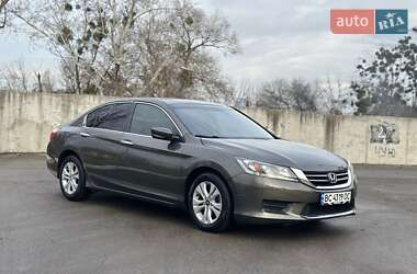 Седан Honda Accord 2014 в Киеве