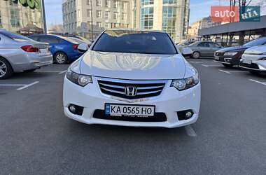 Седан Honda Accord 2012 в Києві