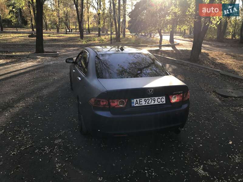 Седан Honda Accord 2005 в Першотравенську