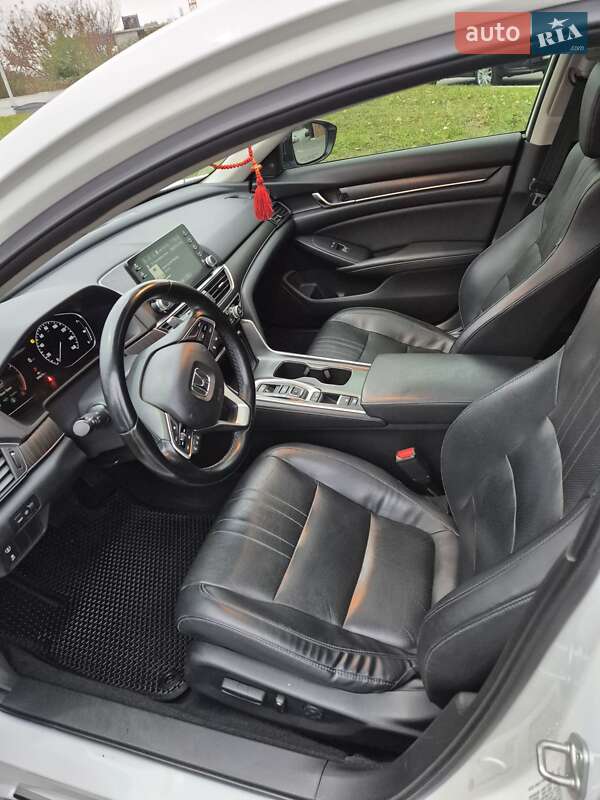 Седан Honda Accord 2018 в Одессе