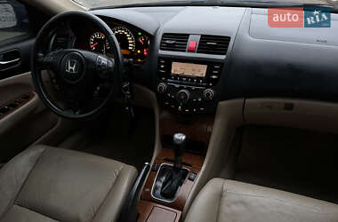 Седан Honda Accord 2006 в Днепре