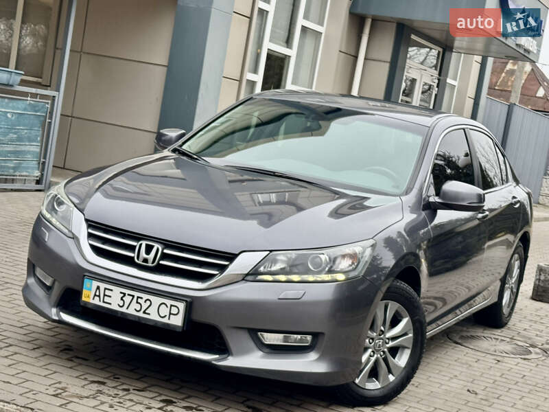 Седан Honda Accord 2013 в Дніпрі