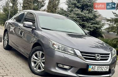 Седан Honda Accord 2013 в Дніпрі