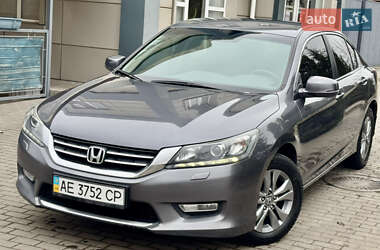 Седан Honda Accord 2013 в Дніпрі