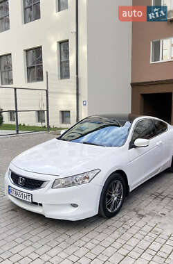 Купе Honda Accord 2010 в Івано-Франківську