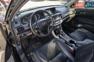 Седан Honda Accord 2014 в Києві