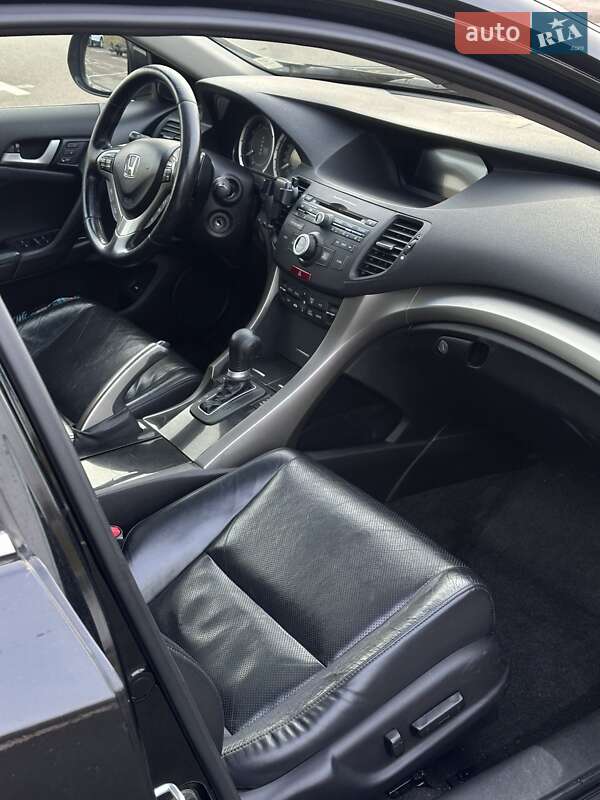 Универсал Honda Accord 2010 в Ровно