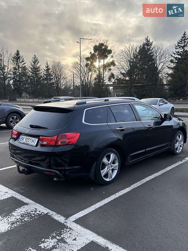 Универсал Honda Accord 2010 в Ровно