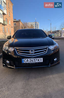 Седан Honda Accord 2010 в Умані