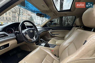 Купе Honda Accord 2010 в 