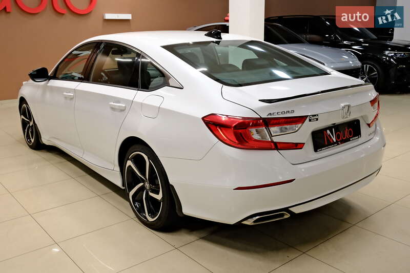 Седан Honda Accord 2023 в Одессе