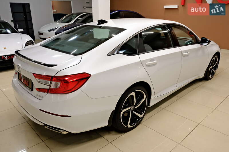 Седан Honda Accord 2023 в Одессе
