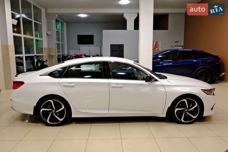 Седан Honda Accord 2023 в Одесі