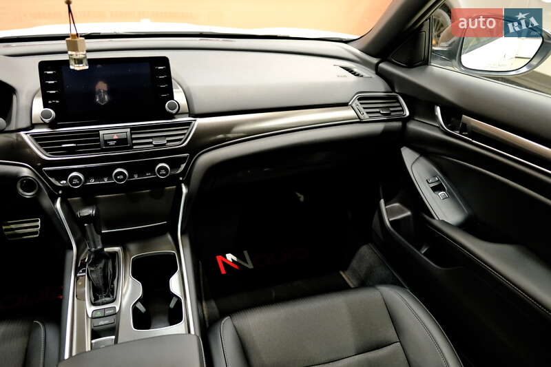 Седан Honda Accord 2023 в Одессе
