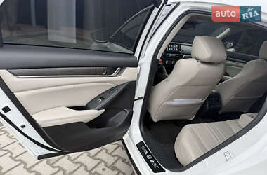 Седан Honda Accord 2021 в 