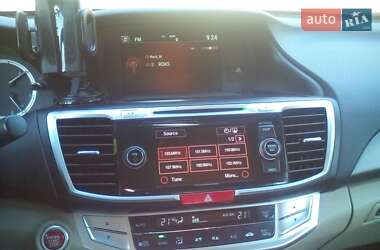 Седан Honda Accord 2013 в 
