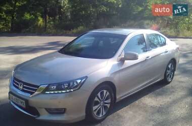 Седан Honda Accord 2013 в Киеве