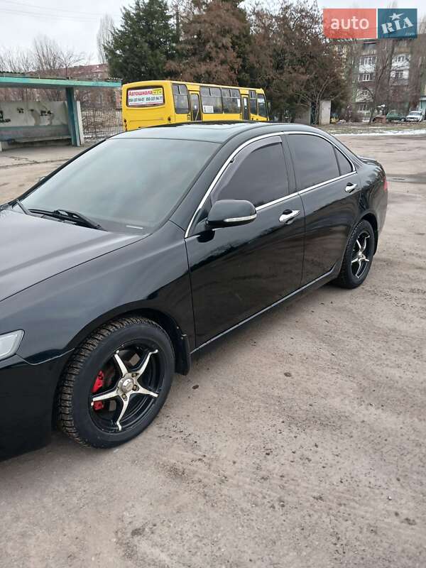 Седан Honda Accord 2005 в Павлограді