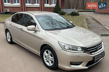 Седан Honda Accord 2013 в Чернигове