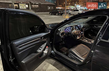 Седан Honda Accord 2019 в 
