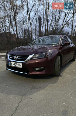 Седан Honda Accord 2013 в Кам'янець-Подільському