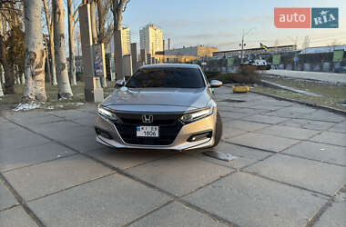 Седан Honda Accord 2019 в Киеве