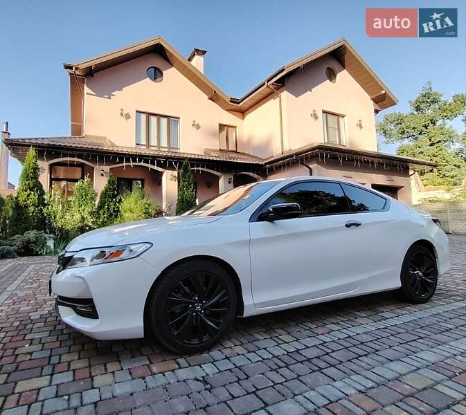 Купе Honda Accord 2017 в Києві