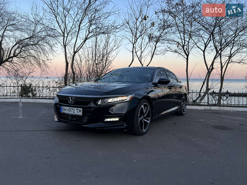 Седан Honda Accord 2019 в 