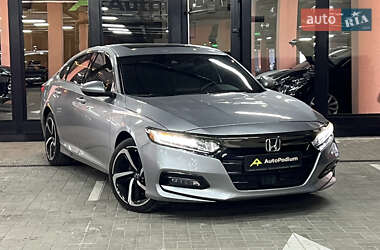 Седан Honda Accord 2018 в Киеве