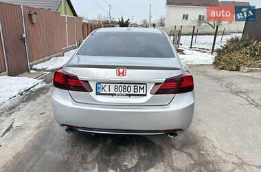 Седан Honda Accord 2014 в Києві