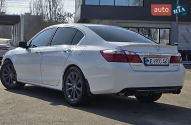 Седан Honda Accord 2014 в 