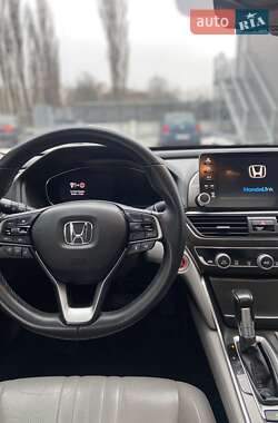 Седан Honda Accord 2018 в 