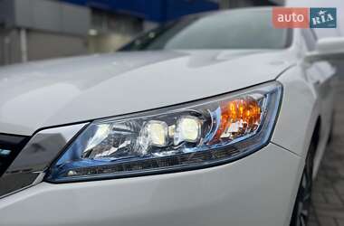 Седан Honda Accord 2015 в 