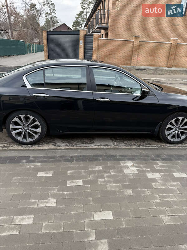 Седан Honda Accord 2014 в Києві