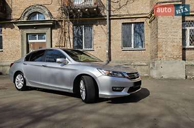 Седан Honda Accord 2013 в 