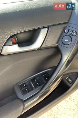 Седан Honda Accord 2011 в 
