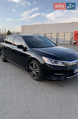 Седан Honda Accord 2016 в 