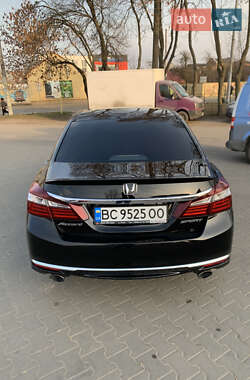 Седан Honda Accord 2016 в 
