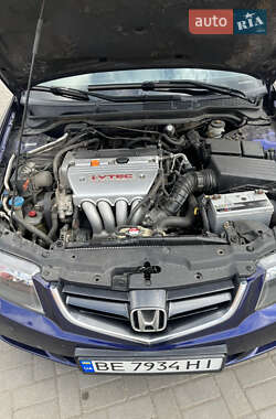 Седан Honda Accord 2004 в 