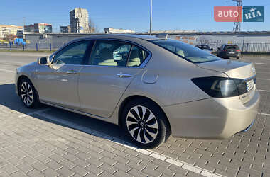 Седан Honda Accord 2014 в 
