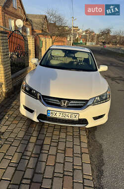 Седан Honda Accord 2014 в 