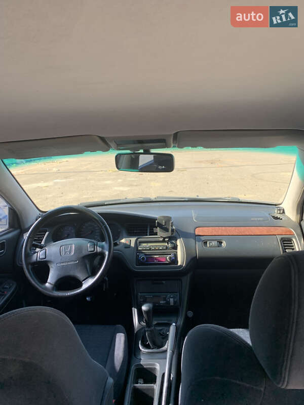 Лифтбек Honda Accord 2002 в Чернигове