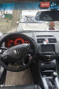 Седан Honda Accord 2004 в 