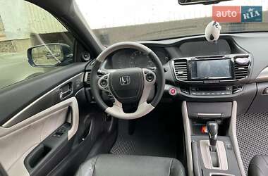 Купе Honda Accord 2015 в 